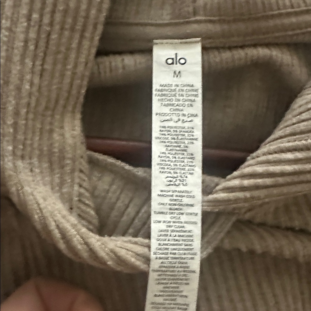 Alo Yoga Muse Hoodie - Picture 4 of 6